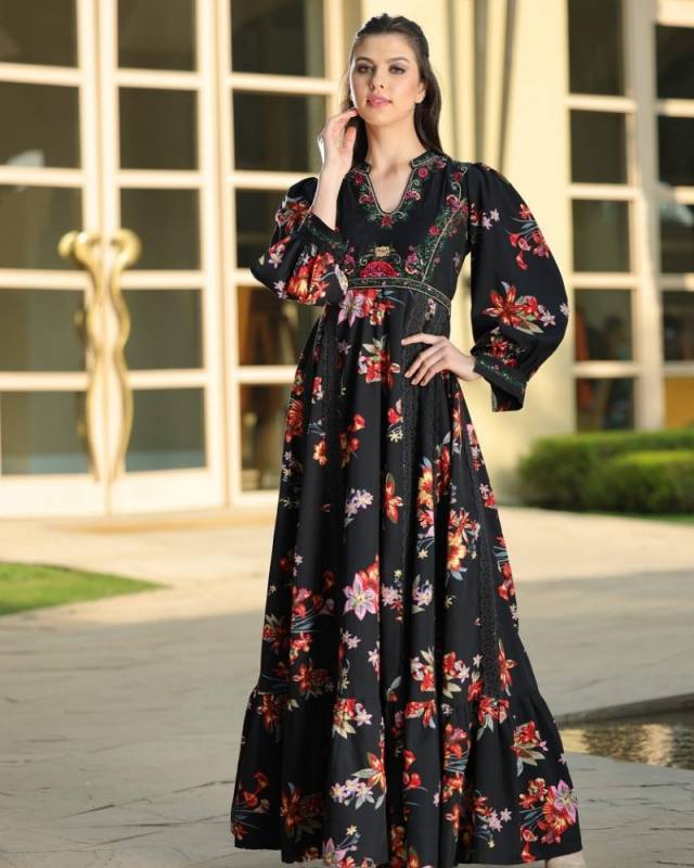 سافيتا أسود مشجر
