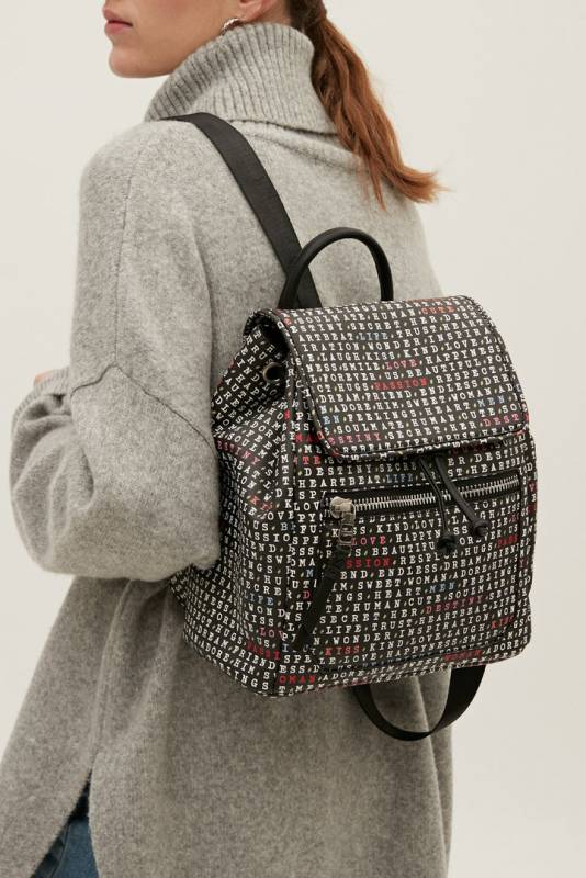 PRINTED BACKPACK WITH OUTER POCKE