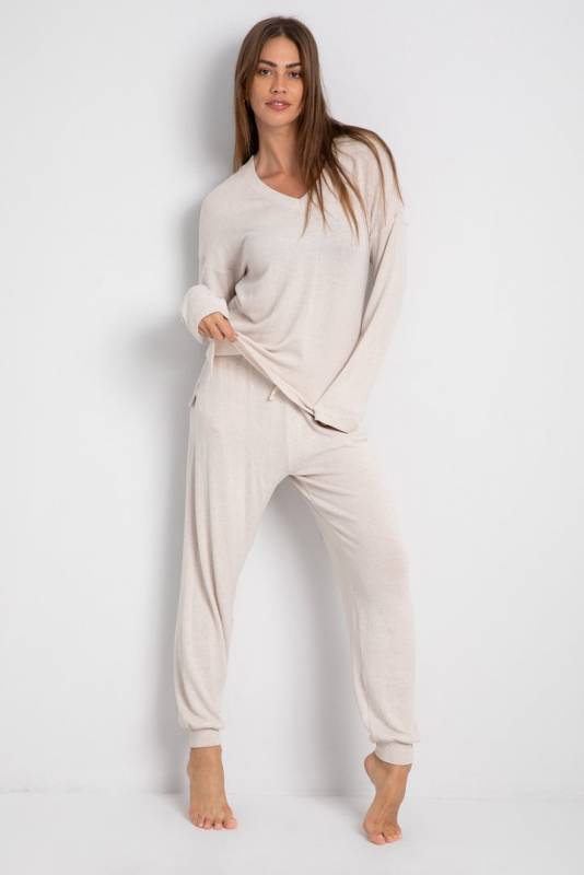 V NECK AND PANT