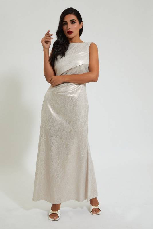 فستان ماكسي بلون عاجي لامع
