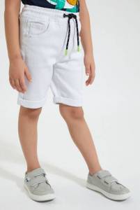 شورت جينز أبيض