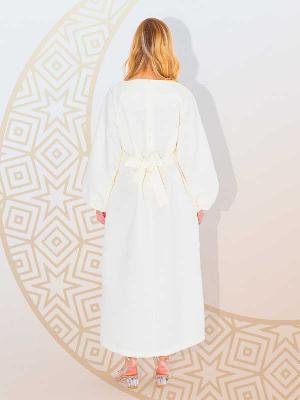 فستان كلاسيكي من الساتان