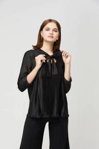 بلوزه بربطة عنق و أكمام حائرة - AW30B