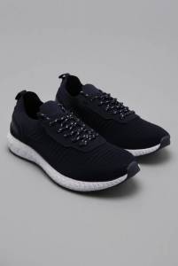 حذاء باللون الكحلي سهل الإرتداء
