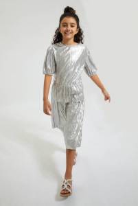 تنورة مطوية فضية