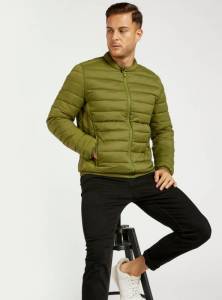 جاكيت سادة مبطّن بأكمام طويلة وجيوب وسحّاب إغلاق